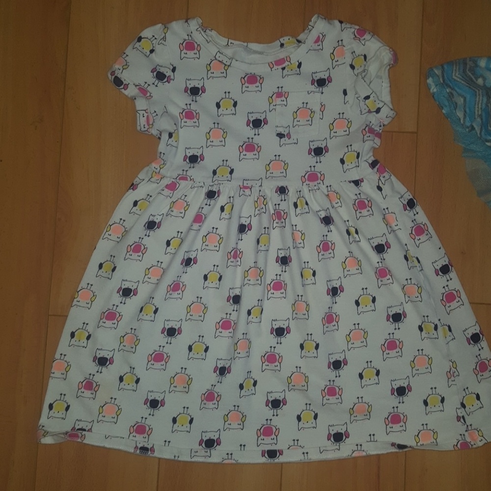 Girls dress